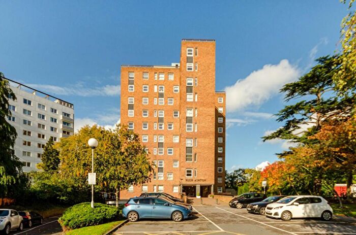 2 Bedroom Flat To Rent In Kingston Hill, Kingston Hill, Kingston Upon Thames, KT2