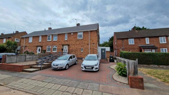 3 Bedroom Semi-Detached House To Rent In Thurnby Lodge, Leicester, LE5