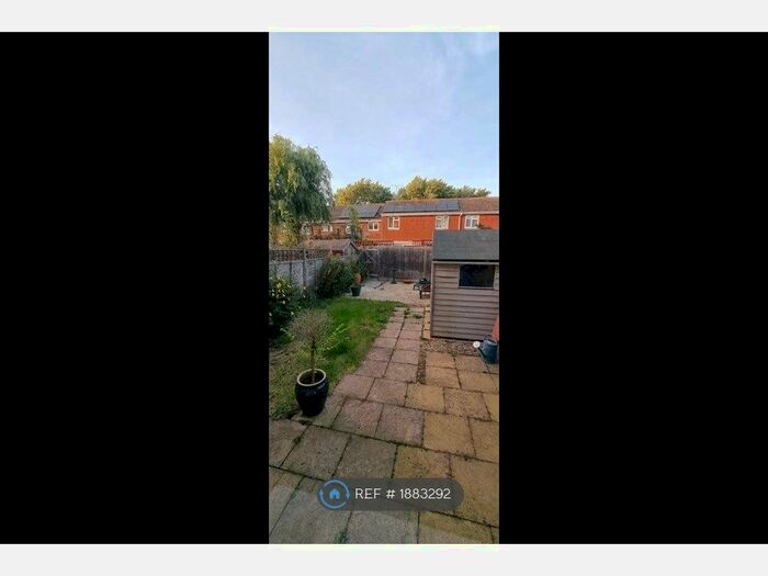 4 Bedroom Semi-Detached House To Rent In Hopes Grove, High Halden, Ashford, TN26