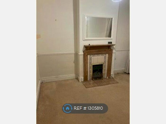 2 Bedroom Terraced House To Rent In Cemetery Road, Smethwick B67