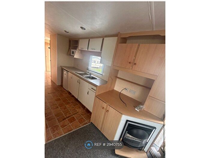 4 Bedroom Mobile/park Home To Rent In Great North Road, Welwyn Garden City, AL8