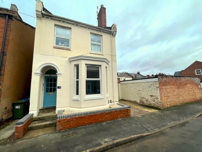 1 Bedroom Flat To Rent In New Street, Leamington Spa, CV31