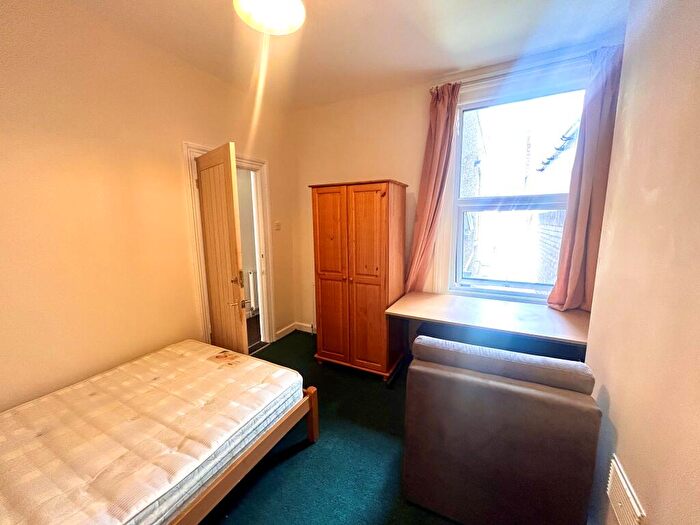 1 Bedroom House To Rent In Clive Road, Portsmouth, PO1