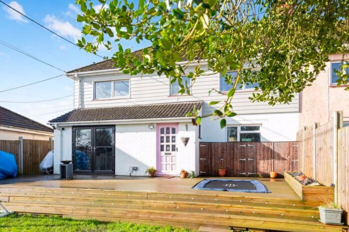 4 Bedroom Semi-Detached House For Sale In Grosvenor Road, Stalbridge, DT10