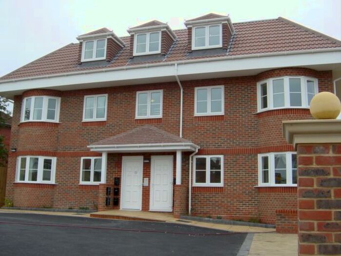 2 Bedroom Flat To Rent In Melton Crescent, Bristol, BS7