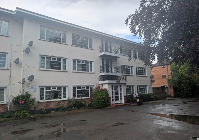 2 Bedroom Apartment For Sale In Flat Banister Grange, Banister Road, Southampton, Hampshire, SO15
