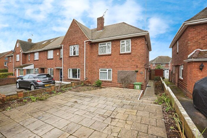 3 Bedroom End Of Terrace House For Sale In Queensway, Leamington Spa, CV31
