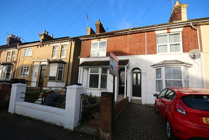 2 Bedroom End Of Terrace House To Rent In Beaver Road, Ashford, TN23