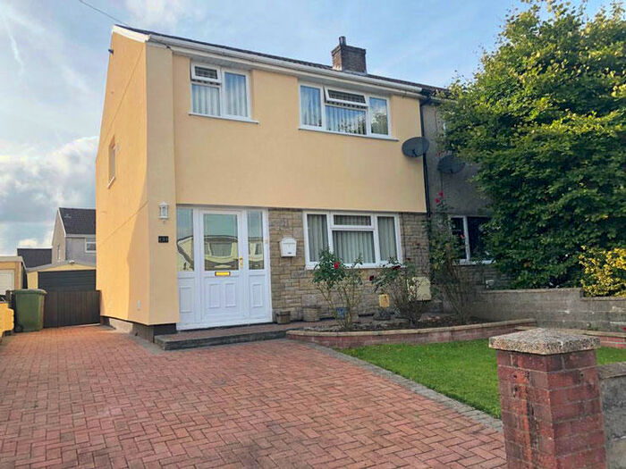 3 Bedroom Semi-Detached House For Sale In Hadrians Close, Gelligaer, Hengoed, CF82