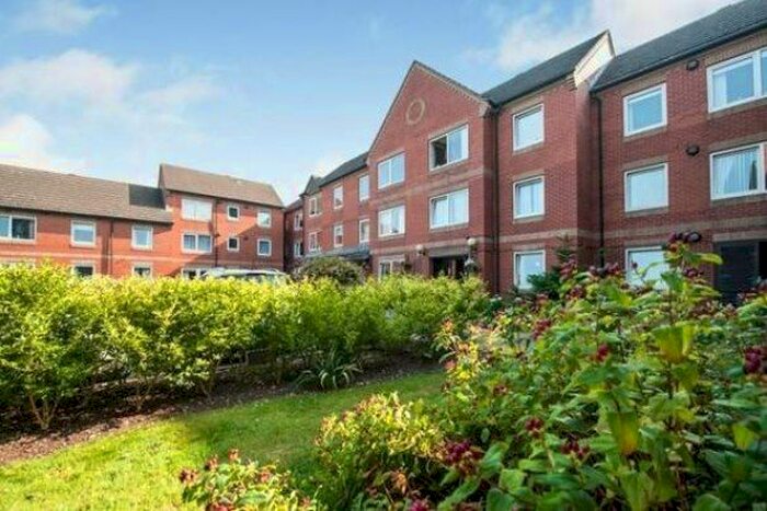 2 Bedroom Flat To Rent In St. Marys Road, Evesham, WR11