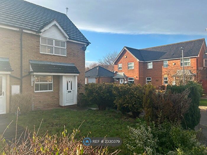 2 Bedroom Semi-Detached House To Rent In Rye Close, Aylesbury, HP21