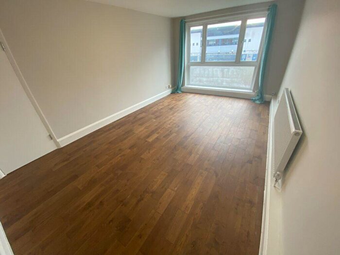 2 Bedroom Flat To Rent In Bedroom Flat – Taylor Close – Tottenham, N17