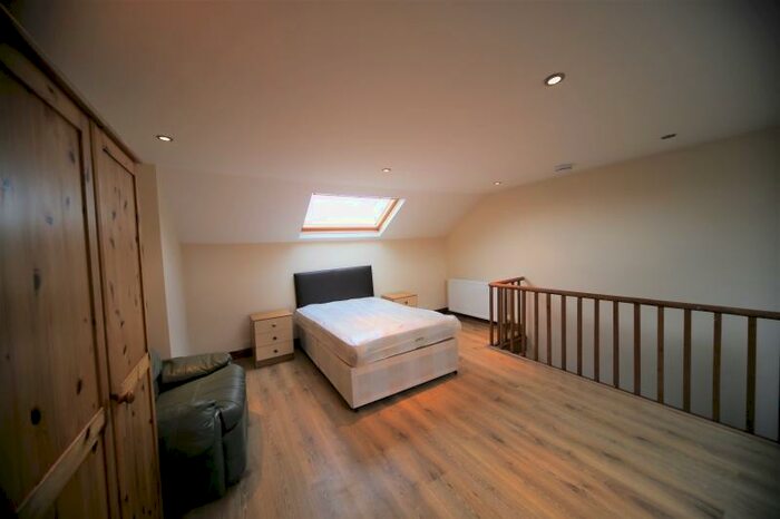 4 Bedroom Terraced House To Rent In Bennett Road, Headingley, Leeds, LS6