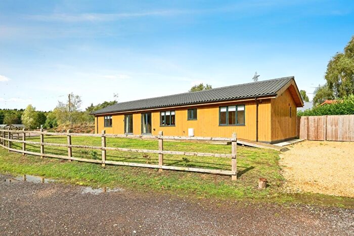 4 Bedroom Lodge For Sale In Common Road, Pentney, King's Lynn, PE32