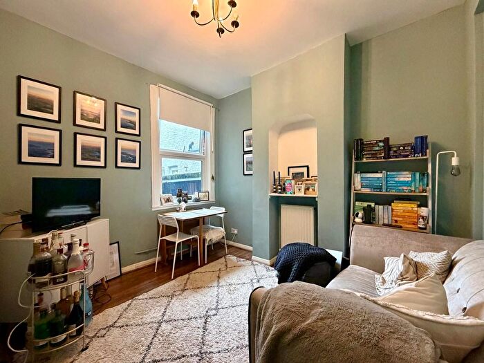 1 Bedroom Flat To Rent In Quicks Road, London, SW19