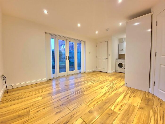 1 Bedroom Flat For Sale In Saddleton Road, Whitstable, CT5