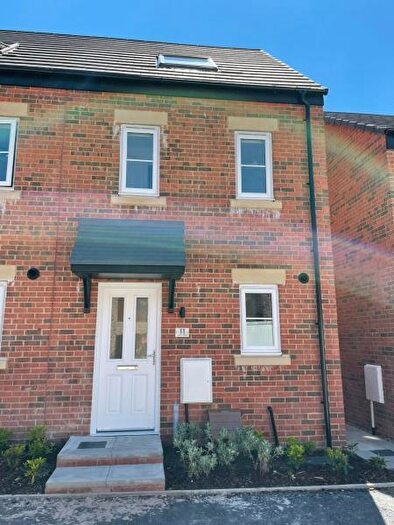 3 Bedroom End Of Terrace House To Rent In Abram Close, Lancaster, LA1