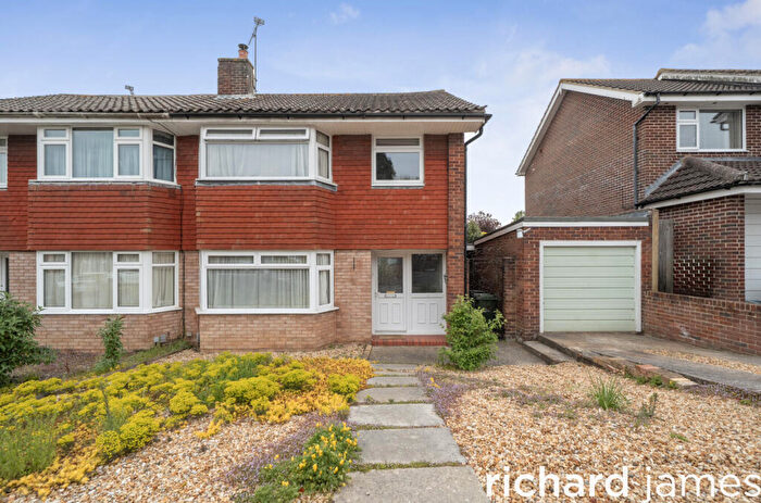 3 Bedroom Semi Detached House For Sale In Buckingham Road, Lawn, Swindon, SN3