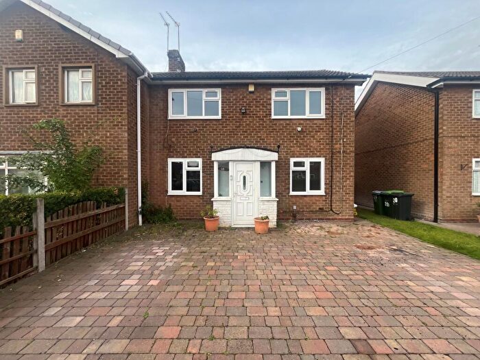 3 Bedroom House To Rent In Esher Road, West Bromwich, B71