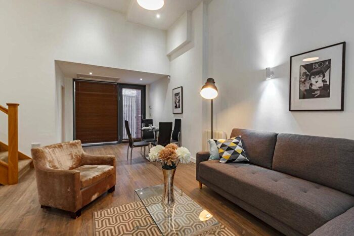 2 Bedroom Town House To Rent In Midghall Street, Liverpool, L3