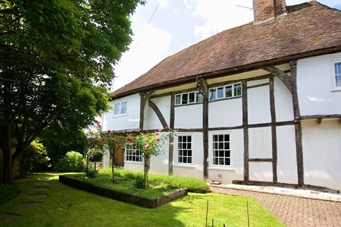 4 Bedroom Detached House For Sale In Warehorne Road, Hamstreet, Ashford, Kent, TN26