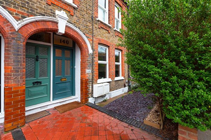 1 Bedroom Flat To Rent In Blyth Road, London, E17