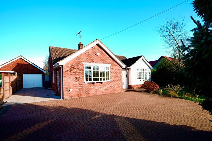 3 Bedroom Bungalow For Sale In Overcote Lane, Needingworth, Huntingdon, PE27