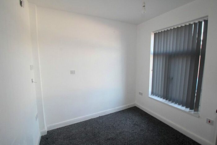 1 Bedroom Flat To Rent In Whalley Banks, Blackburn, Lancashire, BB2