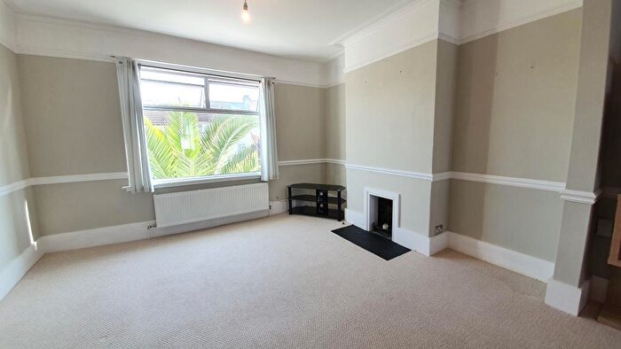 2 Bedroom Flat To Rent In Shelldale Road, Portslade, BN41