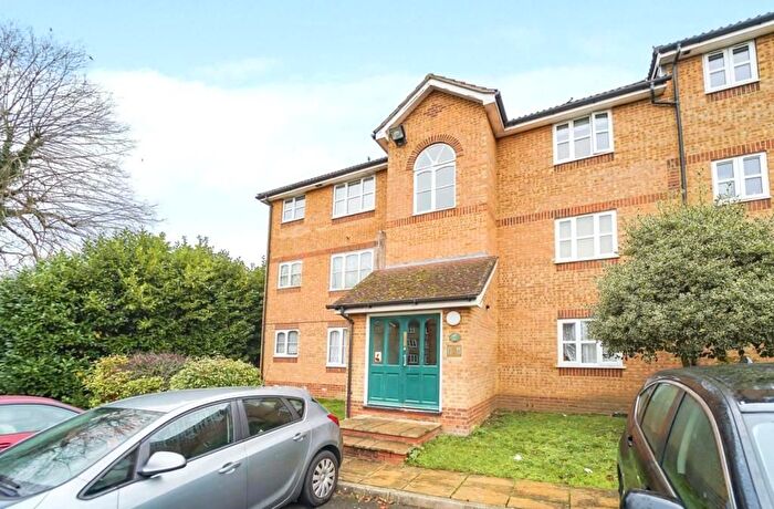 1 Bedroom Flat To Rent In Worcester Gardens, Slough, SL1