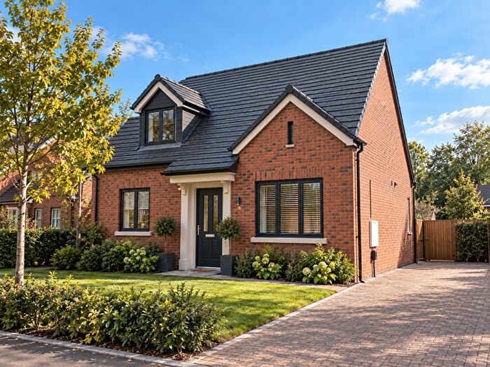 3 Bedroom Detached Bungalow For Sale In Crabtree Road, Sheffield, S5