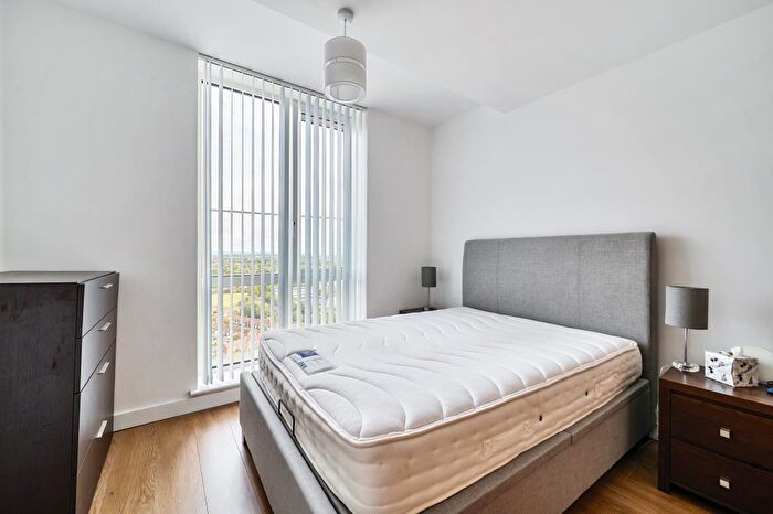 2 Bedroom Apartment To Rent In Royal Winchester House, Bracknell, RG12