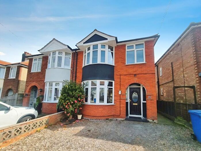 3 Bedroom Semi-Detached House For Sale In Avondale Road, Ipswich, IP3