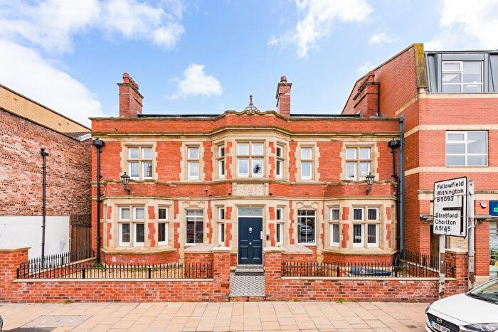 2 Bedroom Flat To Rent In Wilmslow Road, Manchester, Greater Manchester, M20