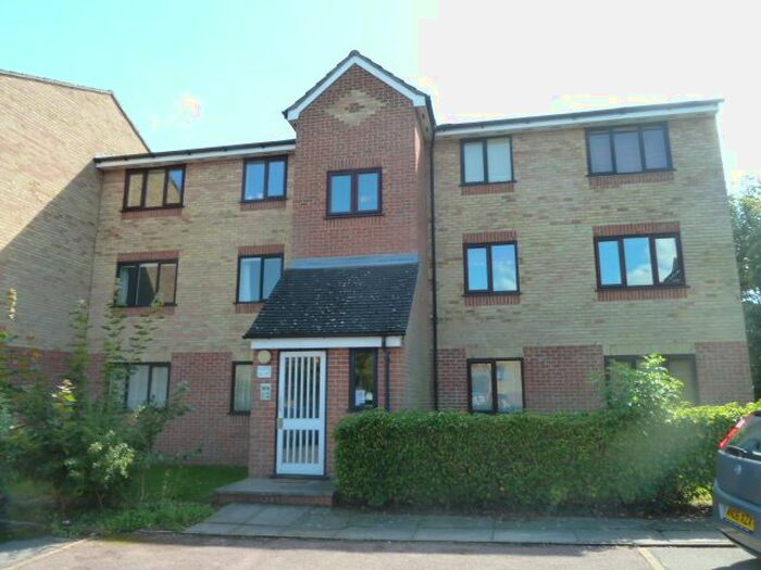1 Bedroom Flat To Rent In Prestatyn Close, Stevenage, SG1