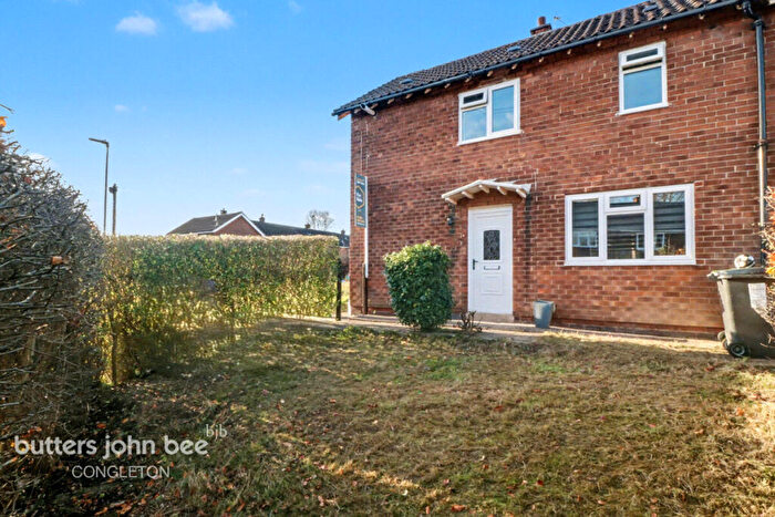 2 Bedroom Semi Detached House For Sale In Dover Road, Macclesfield, SK10