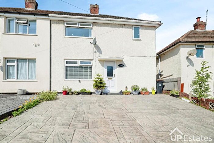 3 Bedroom Semi Detached House For Sale In Parkfield Road, Keresley End, Coventry, CV7