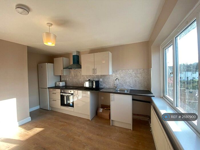 1 Bedroom Flat To Rent In Thirlmere Close, Coventry, CV4