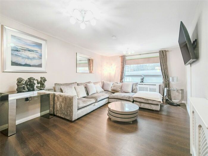 2 Bedroom Flat For Sale In St. Francis Rigg, New Gorbals, Glasgow G5