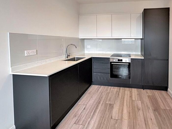 2 Bedroom Flat To Rent In Chesterfield House, Bath Road, Slough, SL1