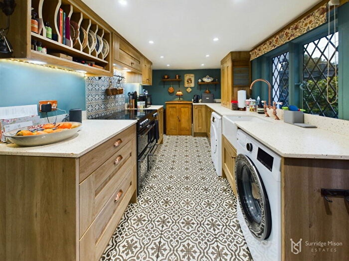 2 Bedroom Cottage For Sale In High Street, Pevensey, East Sussex, BN24