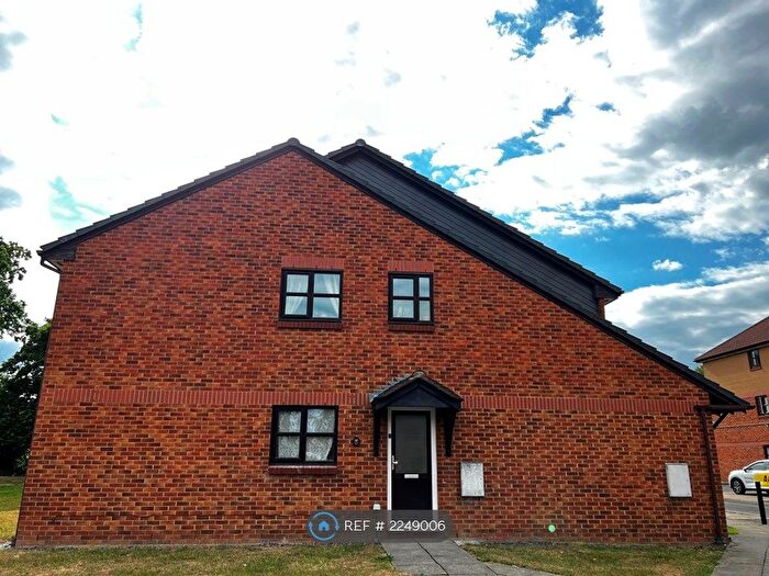 2 Bedroom Flat To Rent In Conifer Way, Wembley, HA0