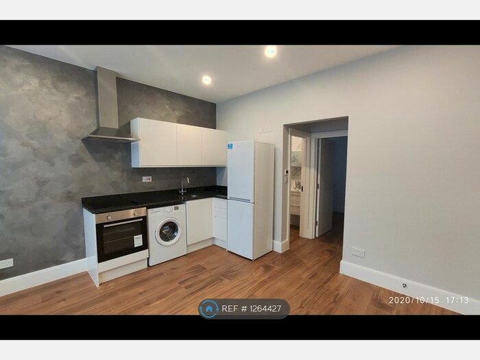 1 Bedroom Flat To Rent In Branksome Avenue, London N18