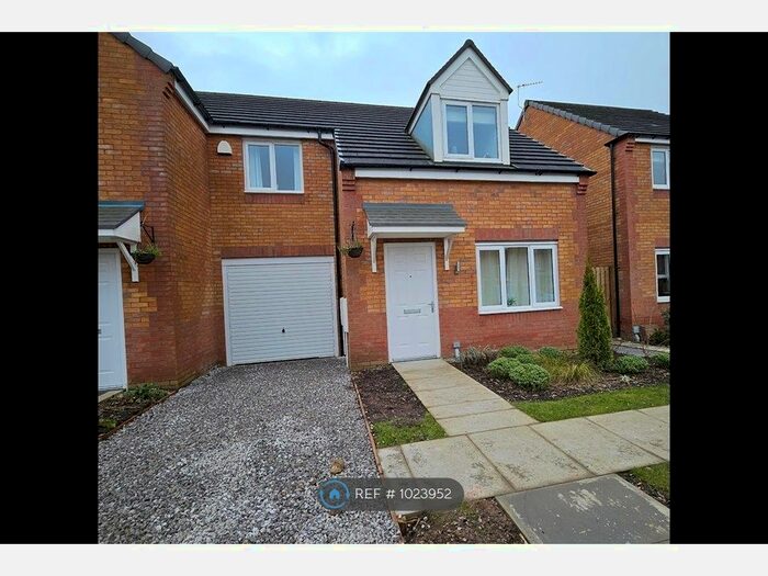 3 Bedroom Semi-Detached House To Rent In Hill Top Drive, Rochdale, OL11