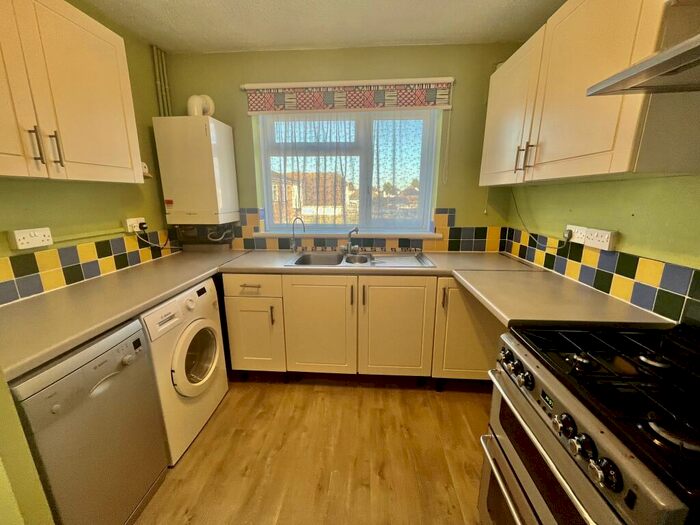 3 Bedroom Apartment To Rent In Stanfield Close, Poole, BH12