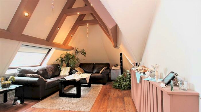 1 Bedroom Flat To Rent In Bounds Green Road, London N22