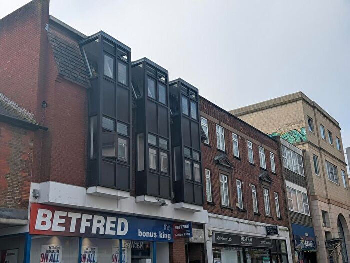 1 Bedroom Apartment To Rent In Station Road, Redhill, RH1