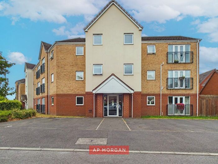 2 Bedroom Flat For Sale In Balmoral Way, Birmingham, West Midlands, B14