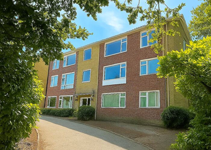 2 Bedroom Apartment To Rent In Cumberland Road, Shortlands, Bromley, BR2