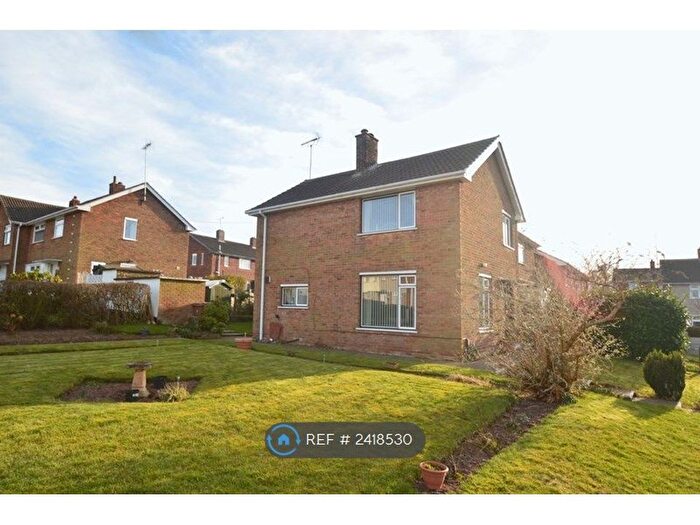 3 Bedroom Semi-Detached House To Rent In Hardwick Avenue, Rainworth, NG21